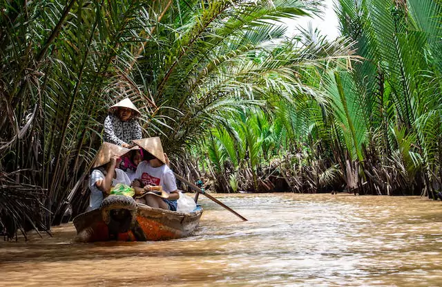 Riverside Serenity: Captivating Moments on the Mekong River with Local Life